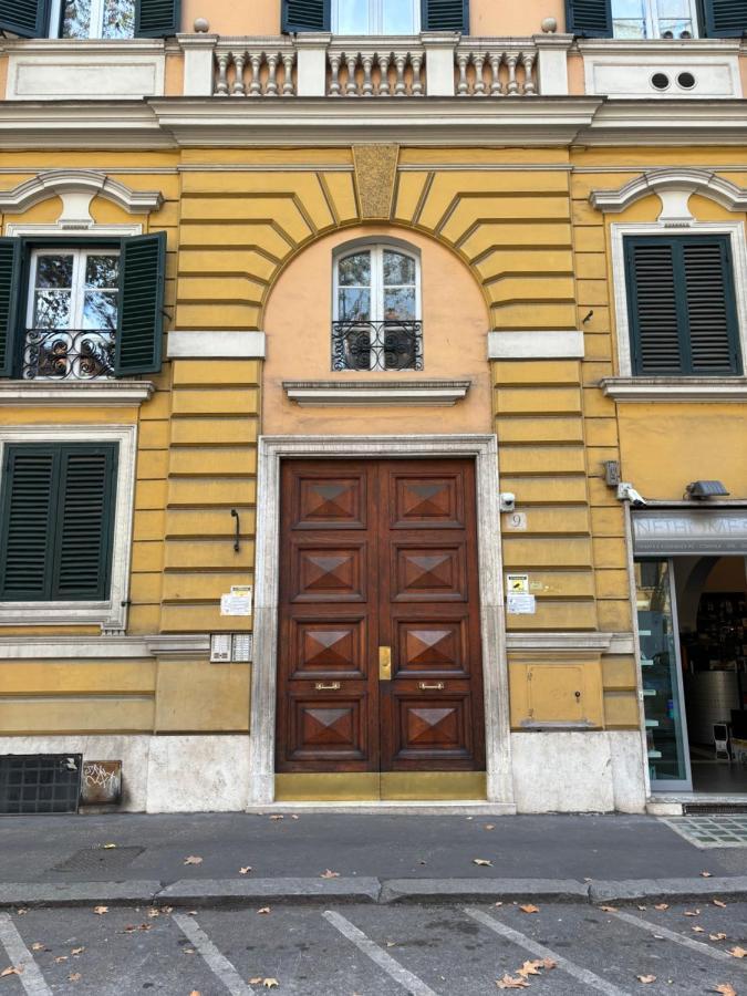 Vatican Tiny House Рим Екстер'єр фото